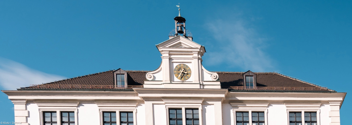 Der Hollbau im Annahof