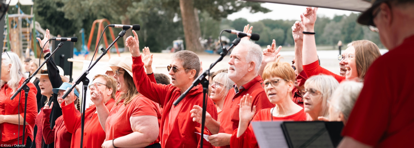 Beim Tauffest am Kuhsee: Chor von Hans-Georg Stapff
