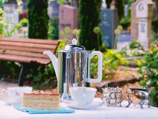 Café Plaudertässchen, Protestantischer Friedhof